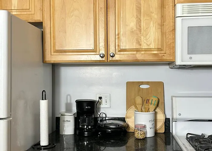 Luxury 2 Bed 2 Bath In With Free Parking Apartamento *