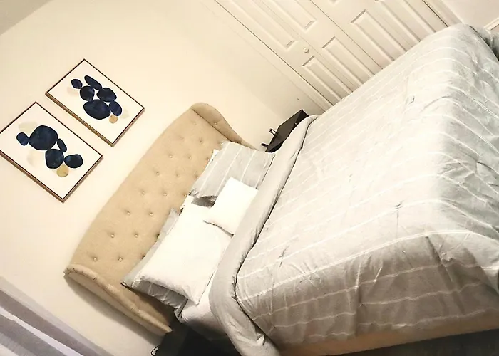Luxury 2 Bed 2 Bath In With Free Parking * Chicago